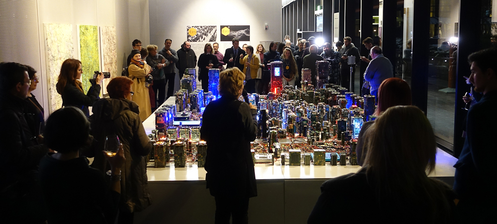 das Cubo Unipol. Italy. Seen here at 24 metre square. Curared by Marco Mancuso . Steve Tanza