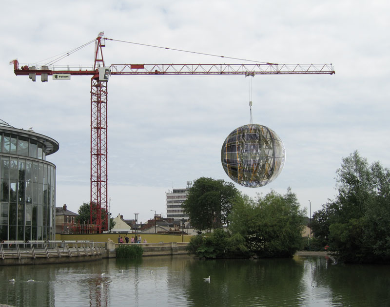 Steve Tanza, Stanza,  globe