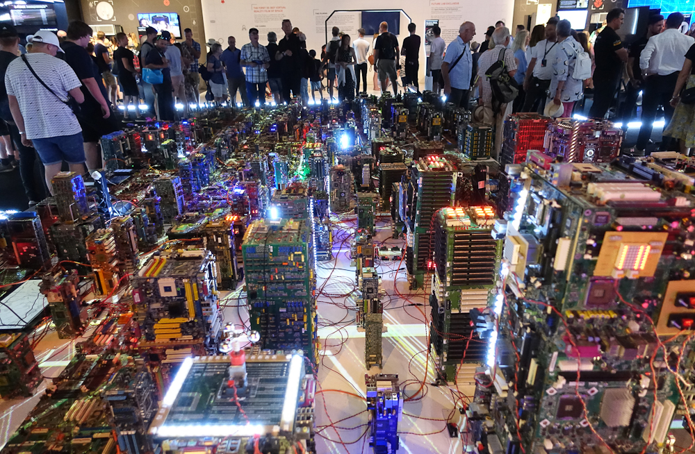 Steve Tanza , Stanza